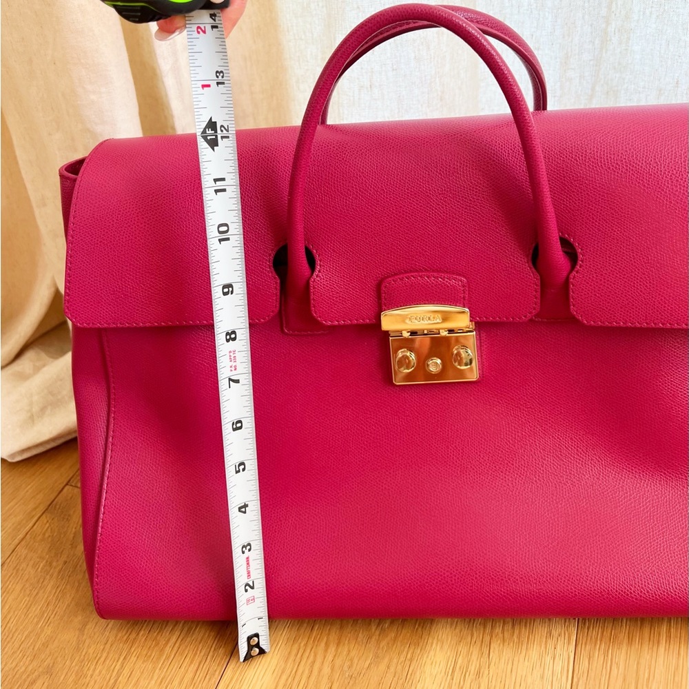 Furla Fuchsia Leather Tote Bag with Gold Hardware - Picture 2 of 16